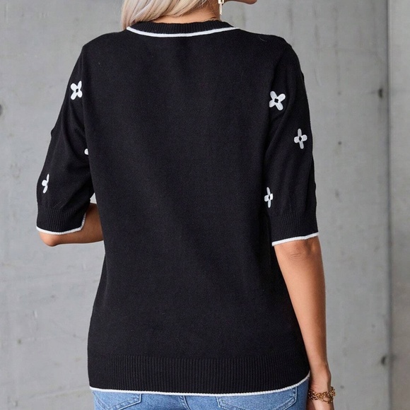 Classic Floral Print Puff Sleeve Top - Picture 11 of 12